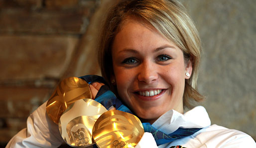 Magdalena Neuner gewann bei ihrem Olympia-Debüt zweimal Gold und einmal Silber