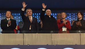 Wladimir Putin empfing IOC-Präsident Thomas Bach bei der Eröffungsfeier in seiner Loge
