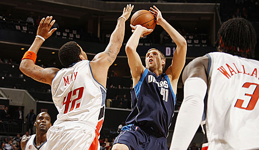 Dirk Nowitzki führte die Dallas Mavericks zum Sieg bei den Charlotte Bobcats