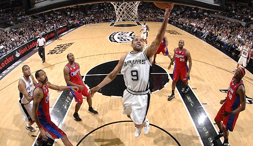 Spurs-Star Tony Parker zieht im Spiel gegen die Clippers zum Korb