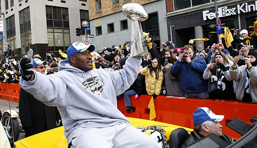 Freut sich auf mehr Gehalt: James Harrison von den Pittsburgh Steelers