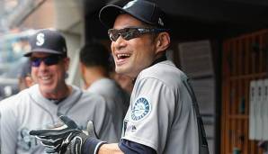 Ichiro Suzuki saß mit Fake-Schnurrbart auf der Bank während des Spiels im Yankee Stadium.