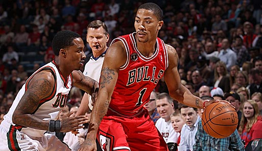 Wurde für seine starke Leistung auch in Milwaukee gefeiert: Bulls-Superstar Derrick Rose (r.)
