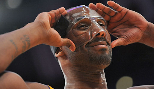 Kobe Bryant trat im Spiel gegen die Minnesota Timberwolves mit einer Maske an