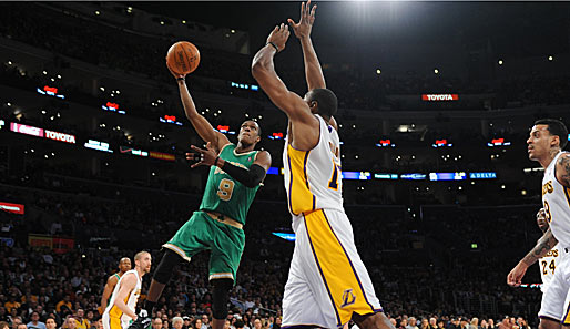 Die Lakers und Celtics lieferten sich ein enges Duell im Staples Center