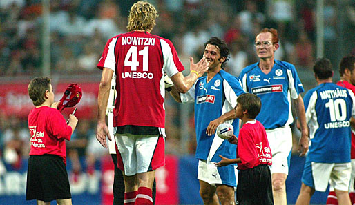 Dirk Nowitzki nahm schon an mehreren Fußball-Benefiz-Spielen teil, meist mit "großem" Erfolg