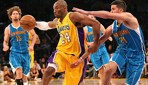 Lakers-Star Kobe Bryant (l.) erzielte 23 seiner 30 Punkte im letzten Viertel