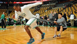 Rajon Rondo fehlt den Boston Celtics mittlerweile knapp ein Jahr