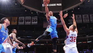 Russell Westbrook (M.) führte die Thunder zum Sieg gegen die Clippers