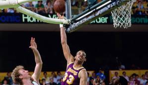 Platz 3: Kareem Abdul-Jabbar (Los Angeles Lakers) - 787 Spiele zwischen dem 04.12.1977 und dem 02.12.1987.