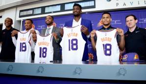 Phoenix Suns: Nur Ayton, Booker und Jackson scheinen in der Starting Five gesetzt. Ein Point Guard muss her, ein Vierer bestenfalls auch. Veteranen für die Youngster sowie fähige Verteidiger (Bridges ist ein Anfang) runden die Suns ab.