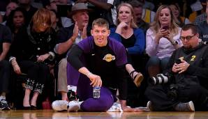 MORITZ WAGNER: Auch der No.25-Pick der Los Angeles Lakers ist aktuell verletzt. Dem 21-Jährigen macht das linke Knie Probleme, sodass er die gesamte Preseason ausfallen wird. Ob er zum Saisonstart rechtzeitig fit ist, wird sich erst noch zeigen.