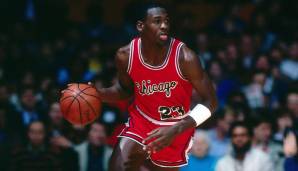 Platz 10: Michael Jordan (Chicago Bulls) – 35 Punkte, 14 Rebounds und 15 Assists am 14.1.1985 – Alter: 21 Jahre, 332 Tage.