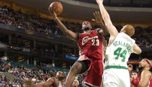 Platz 5: LeBron James (Cleveland Cavaliers) – 43 Punkte, 12 Rebounds und 11 Assists am 15.2.2006 – Alter: 21 Jahre, 47 Tage.