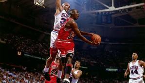 Platz 14: Michael Jordan (Chicago Bulls) - 12 Spiele mit mindestens 30 Punkten in den Playoffs 1990