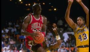 Platz 9: Michael Jordan (Chicago Bulls) - 13 Spiele mit mindestens 30 Punkten in den Playoffs 1989