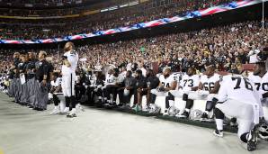 Wie zu erwarten gab es bei den Raiders eine starke Form der Protest. Hier saßen gleich eine Vielzahl der Akteure während der Hymne auf der Bank
