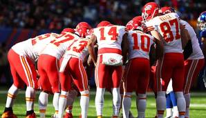 Huddle der Kansas City Chiefs gegen die New York Giants