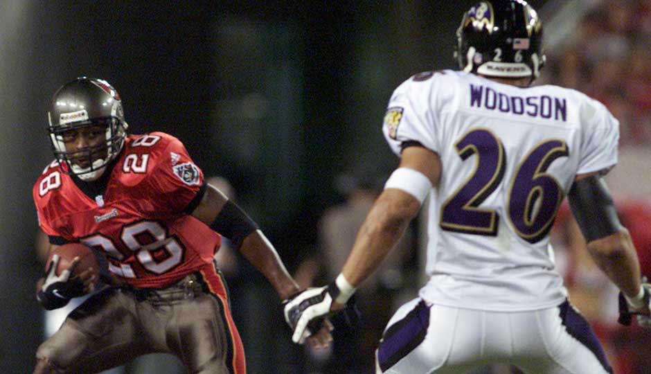 Platz 12 - 1998: Die Ravens verpflichten Defensive Back Rod Woodson von den 49ers (drei Jahre, 5,7 Millionen Dollar). Woodson erlebte in Baltimore seinen zweiten Frühling und war Teil einer der besten Defenses aller Zeiten. Gewann 2000 den Super Bowl.