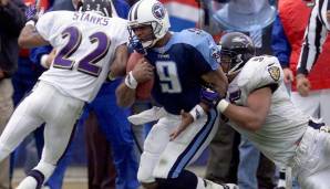 Meiste Incompletions in Serie: Steve McNair vollbrachte das Kunststück, zehn Pässe in Folge nicht zum Mann zu bringen. Er schaffte dies im Divisional Game 2000 für die Titans gegen die Ravens.