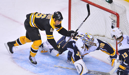 Marco Sturm (l.) führt die interne Torjägerliste der Boston Bruins mit 21 Treffern an