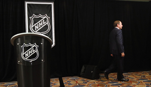 Die NHL - hier Commissioner Gary Bettman - sagt alle Preseason Games im September ab