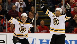 Die Boston Bruins holten dank Jarome Iginla (r.) den dritten Sieg gegen Detroit