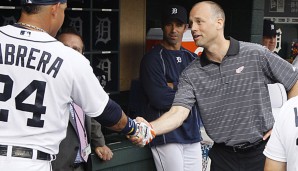 Jeff Blashill (r.) besuchte im Anschluss an die Verkündung ein Spiel der Detroit Tigers