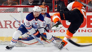 Cam Talbot (M.) hielt den Kasten der Edmonton Oilers sauber