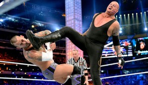WrestleMania XXIX: Das Duell mit CM Punk war im Vergleich zwar nicht so spektakulär. Dennoch verlangte es dem Undertaker alles ab. Am Ende war es der 21. Sieg - und niemand rechnete mehr damit, dass der Streak überhaupt noch zu brechen war