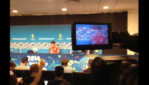 Pressekonferenz in Brasilien: Gut aufpassen, Bundestrainer Jogi Löw spricht