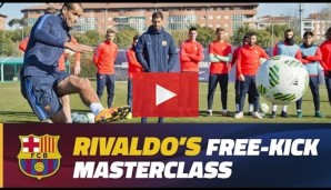 rivaldo-fc-barcelona-training-freistoesse-pic