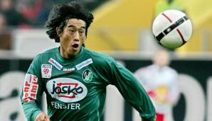 Platz 16 - Jeong-won Seo (SV Ried): 37 Jahre, 4 Monate und 12 Tage alt beim 2:5-Treffer gegen SK Rapid (29.04.2007, Endstand 2:5).