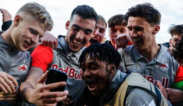 Roko Simic und die Kollegen von Red Bull Salzburg feiern den Finaleinzug nach ihrem 5:0 gegen Atletico