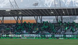 Die Fans von Wacker Innsbruck hielten im West-Derby gegen Salzburg dagegen: "FC Wacker Innsbruck - und sonst nix!"