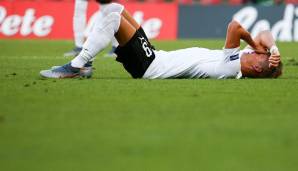 Hannes Wolf verletzt sich beim U21-EM-Auftakt gegen Serbien schwer am Knöchel.