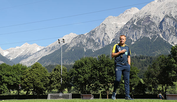 Wattens-Trainer Thomas Silberberger empfängt zum Trainingsstart vier neue Spieler.