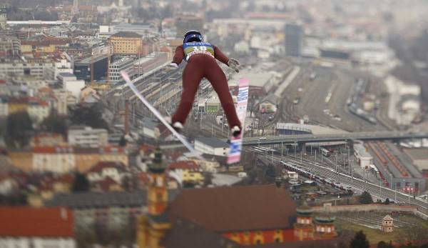 Die Skispringer bei der Vierschanzentournee sind heute in Innsbruck dran.