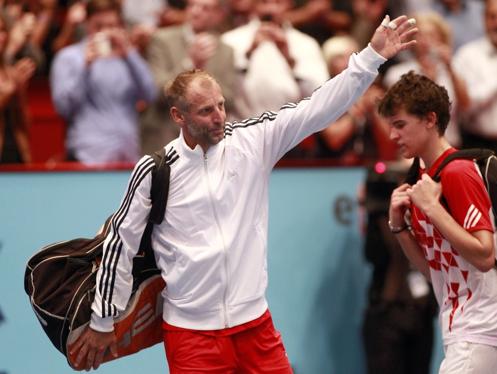 Sein letztes offizielles Match auf der ATP-Tour verliert Muster gegen den blutjungen Dominic Thiem 2011 in Wien.