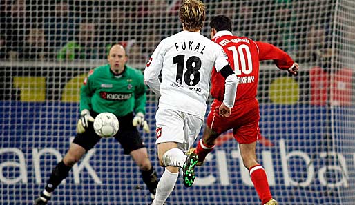 Als der FC Bayern im Januar 2006 zuletzt in Gladbach gewann, traf Roy Makaay für die Münchner