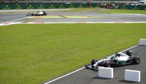 Nico Rosberg wählte in Monza den Notausgang, Lewis Hamilton schlüpfte zum Sieg durch