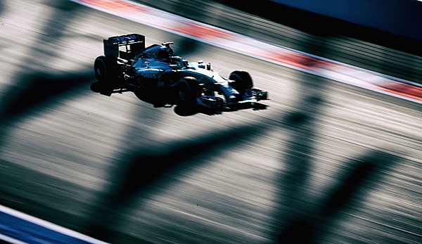Mercedes sicherte sich für den Start zum ersten Formel-1-Rennen in Sotschi die komplette erste Reihe