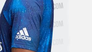 Neben dem Logo auf der Brust findet sich das adidas-Emblem auch auf dem Ärmel wieder.