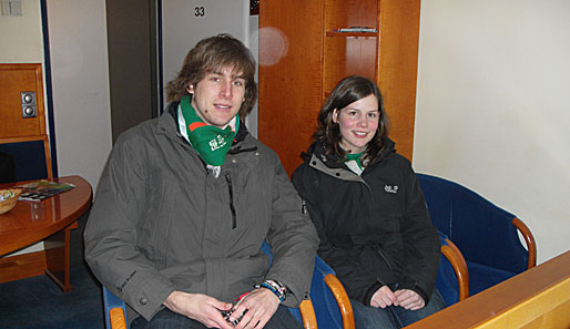 Michael Meyer und Freundin Ann-Kathrin Ferneding nehmen in der "33" Platz
