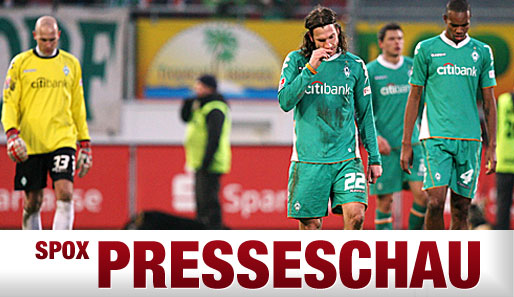 Vizemeister Werder Bremen taumelt nur noch durch die Liga. Manager Allofs spricht vom Abstieg.