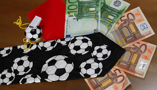 Auf die betreffenden Spiele sollen insgesamt 250.000 Euro gesetzt worden sein