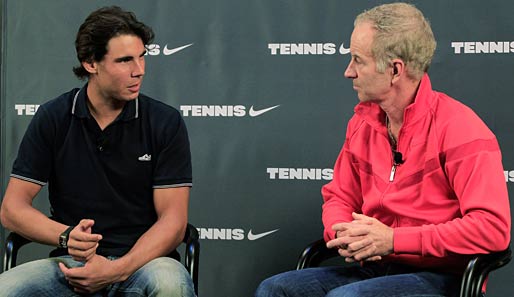 Stars unter sich: John McEnroe (r.) fachsimpelt gern mit der Jugend - hier mit Rafael Nadal