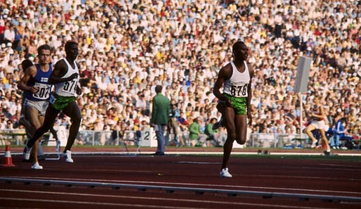 Kipchoge Keino lief zu zwei olympischen Goldmedaillen. 1973 trat er vom aktiven Sport zurück und engagiert sich seitdem in zahlreichen sozialen Projekten