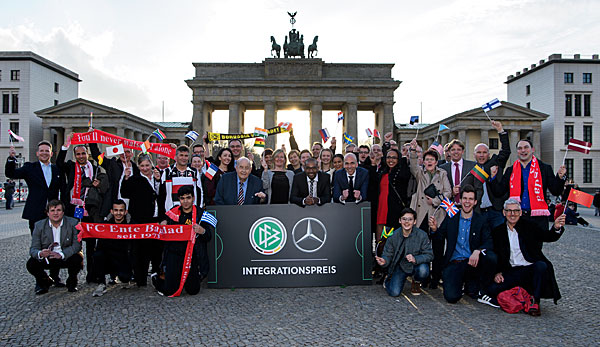 Der DFB und Mercedes-Benz haben den Integrationspreis in Berlin verliehen.