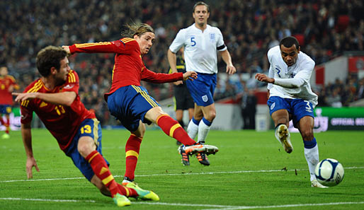 Fernando Torres (2.v.l.) traf in den letzten beiden Spielen für Chelsea vier Mal ins Schwarze